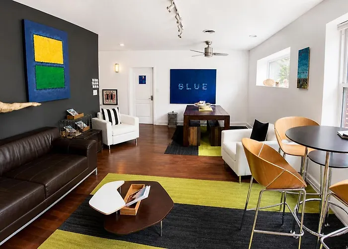 House 5863- Chicago's Premier Chicago