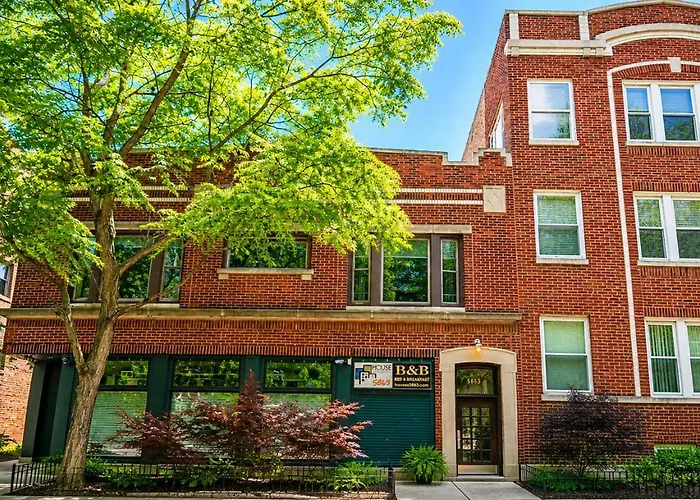 House 5863- Chicago's Premier 4* Chicago