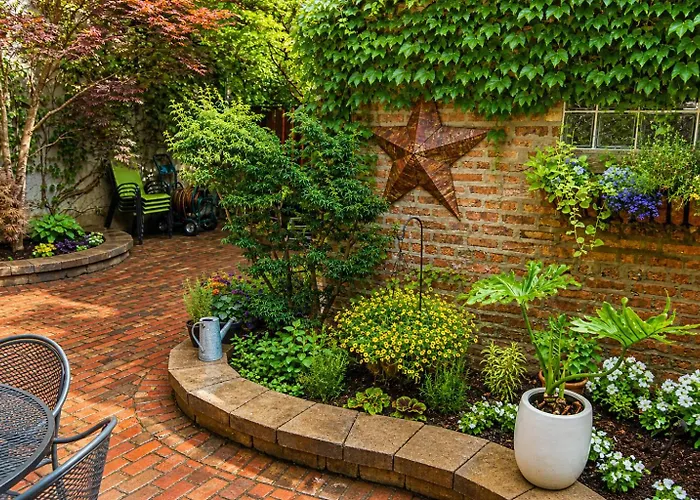 Bed & Breakfast House 5863- Chicago's Premier 4*