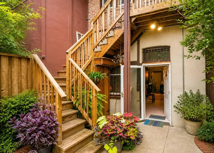 House 5863- Chicago's Premier 4*