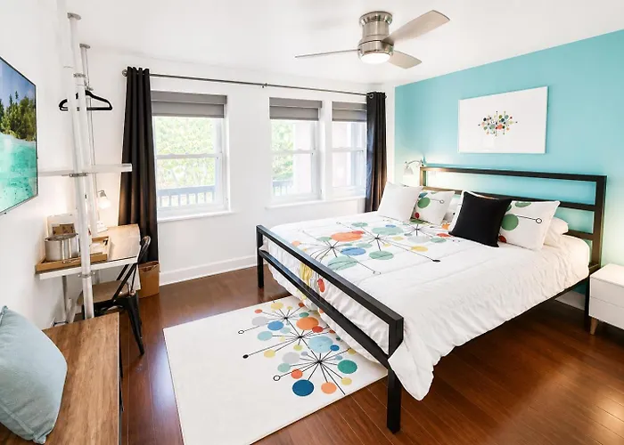 Bed & Breakfast House 5863- Chicago's Premier 4*