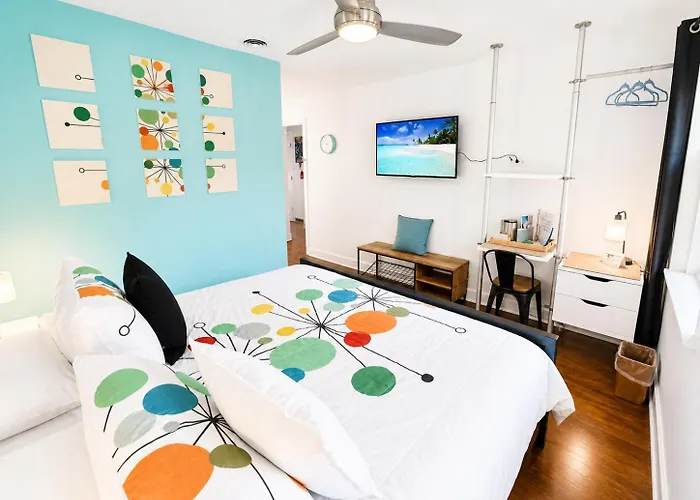 House 5863- Chicago's Premier Bed & Breakfast 4*