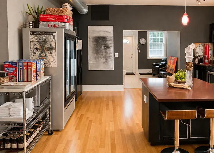 Bed & Breakfast House 5863- Chicago's Premier 4*