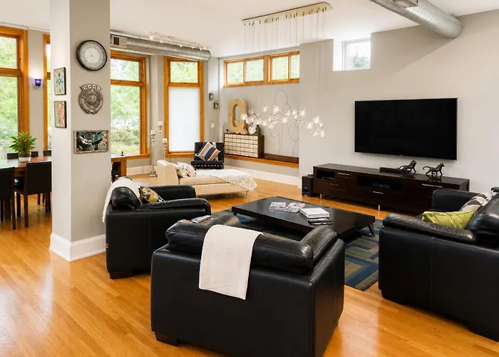 House 5863- Chicago's Premier Bed & Breakfast 4*