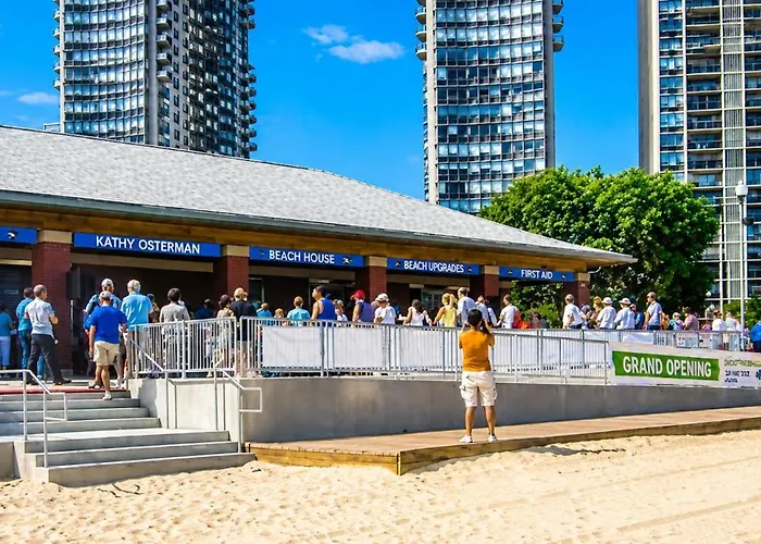 House 5863- Chicago's Premier Bed and breakfast